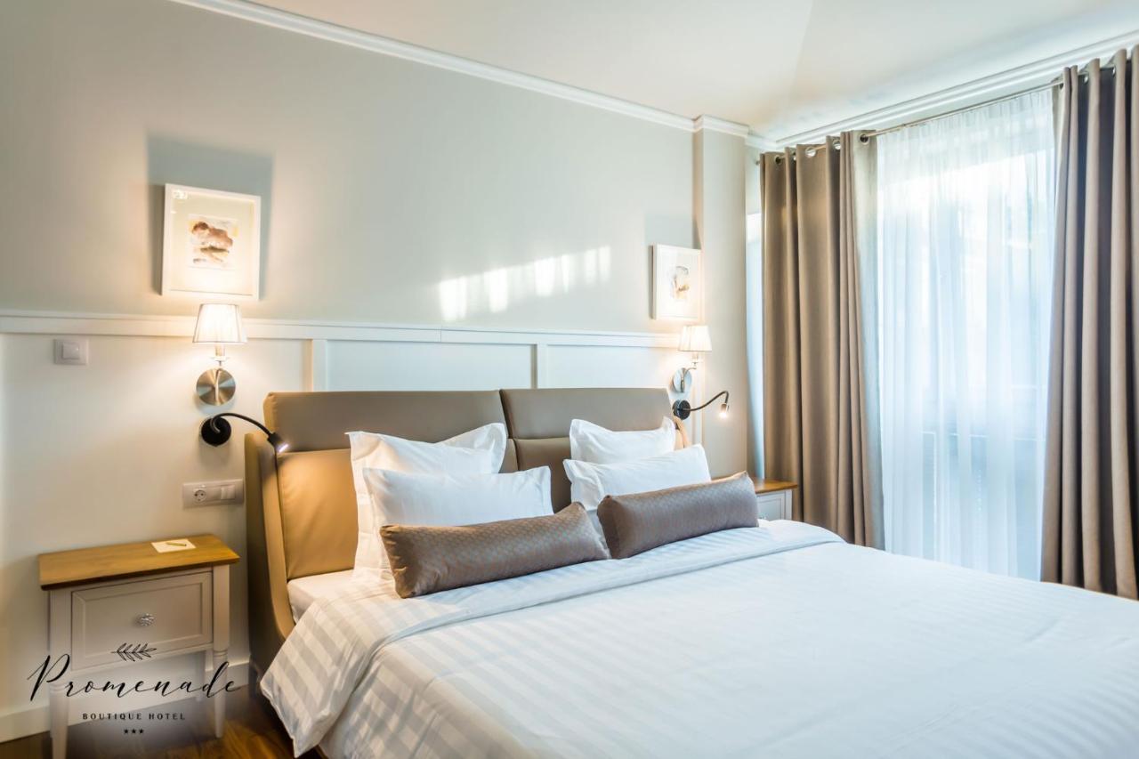 Hotel Residence Promenade Burgas Exterior photo A bedroom at the hotel