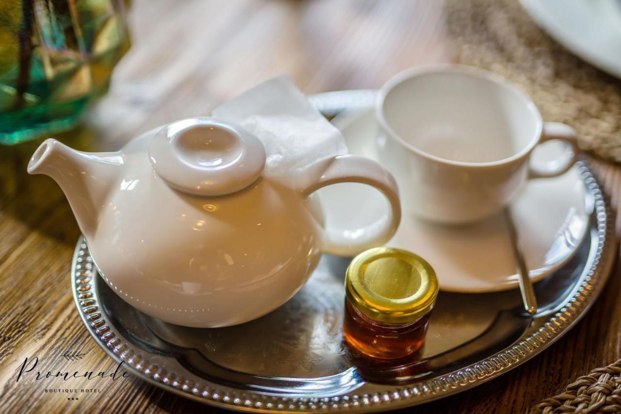 Hotel Residence Promenade Burgas Exterior photo A tea set