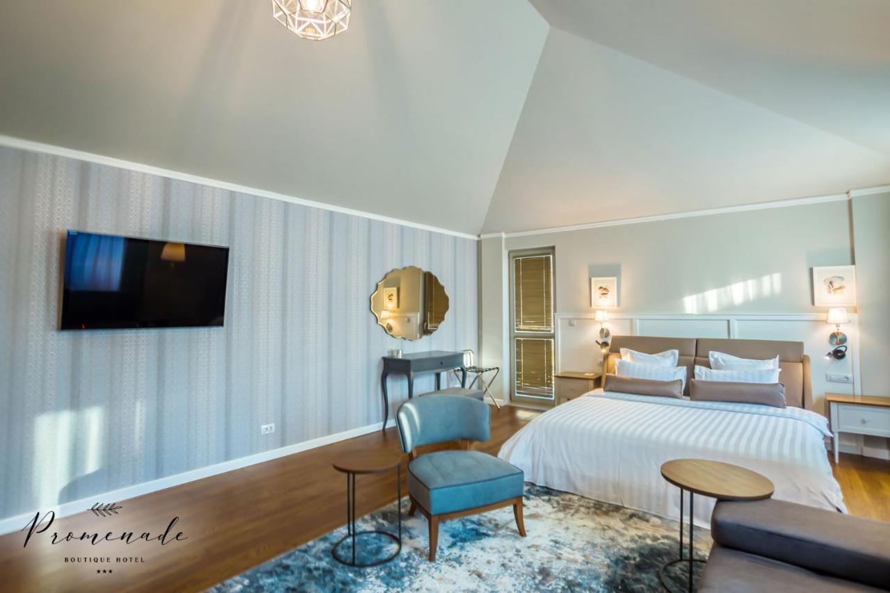 Hotel Residence Promenade Burgas Exterior photo Suite room