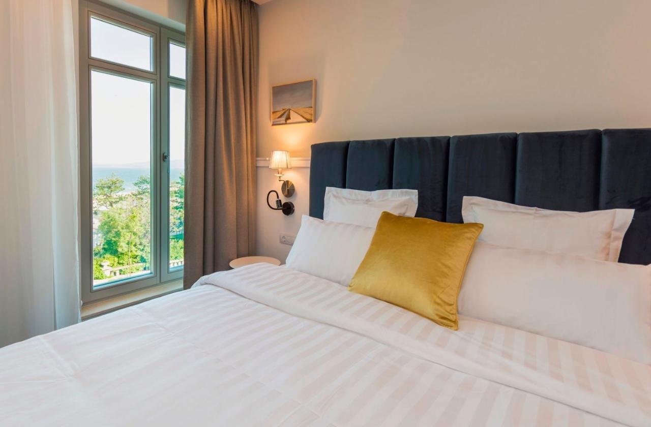 Hotel Residence Promenade Burgas Exterior photo A bedroom at the hotel