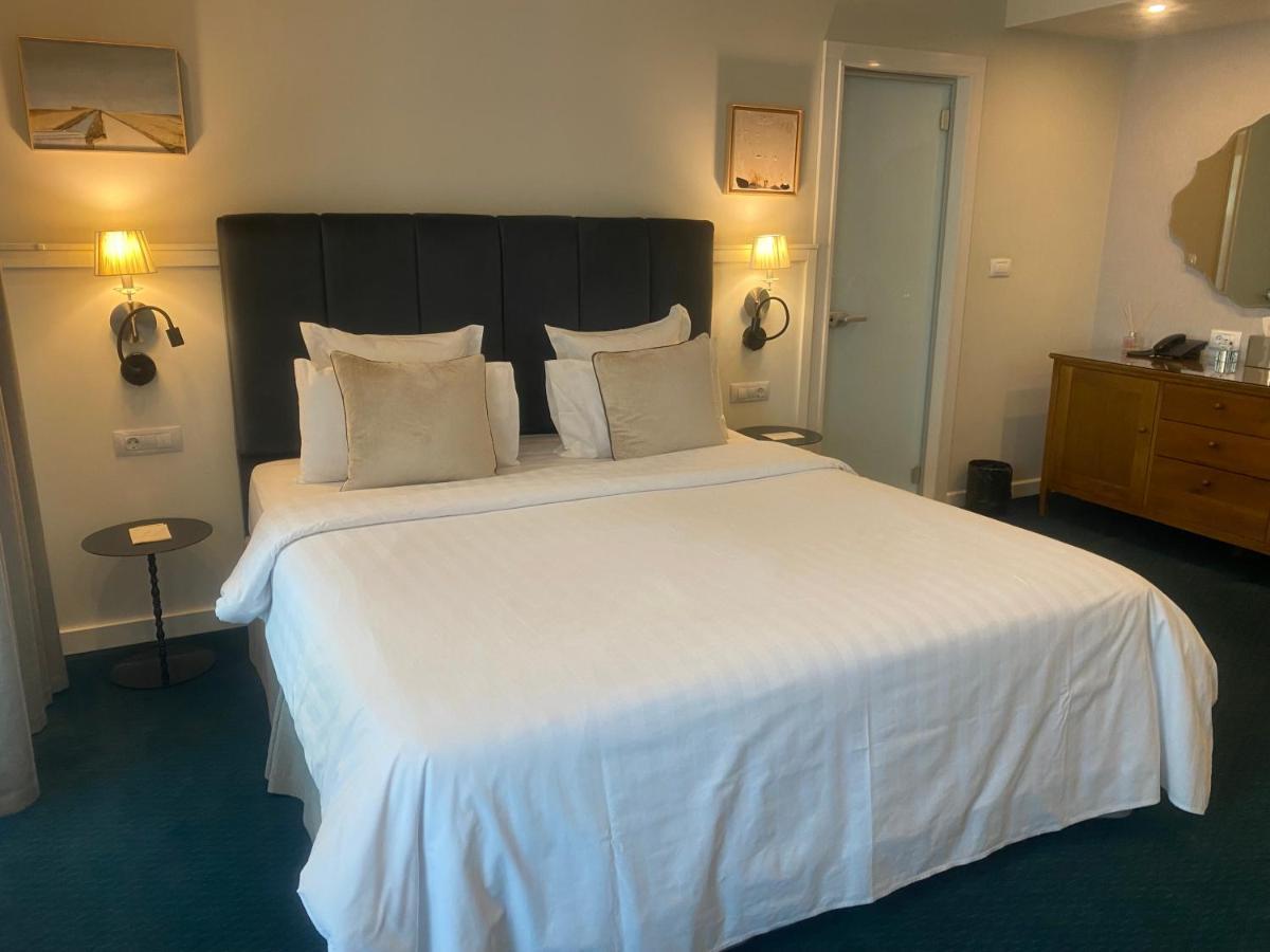 Hotel Residence Promenade Burgas Exterior photo A bedroom at the hotel