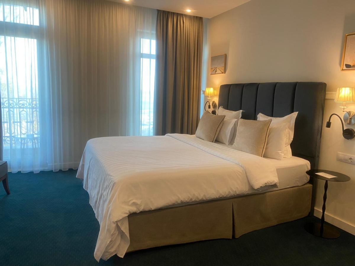 Hotel Residence Promenade Burgas Exterior photo A room at the hotel