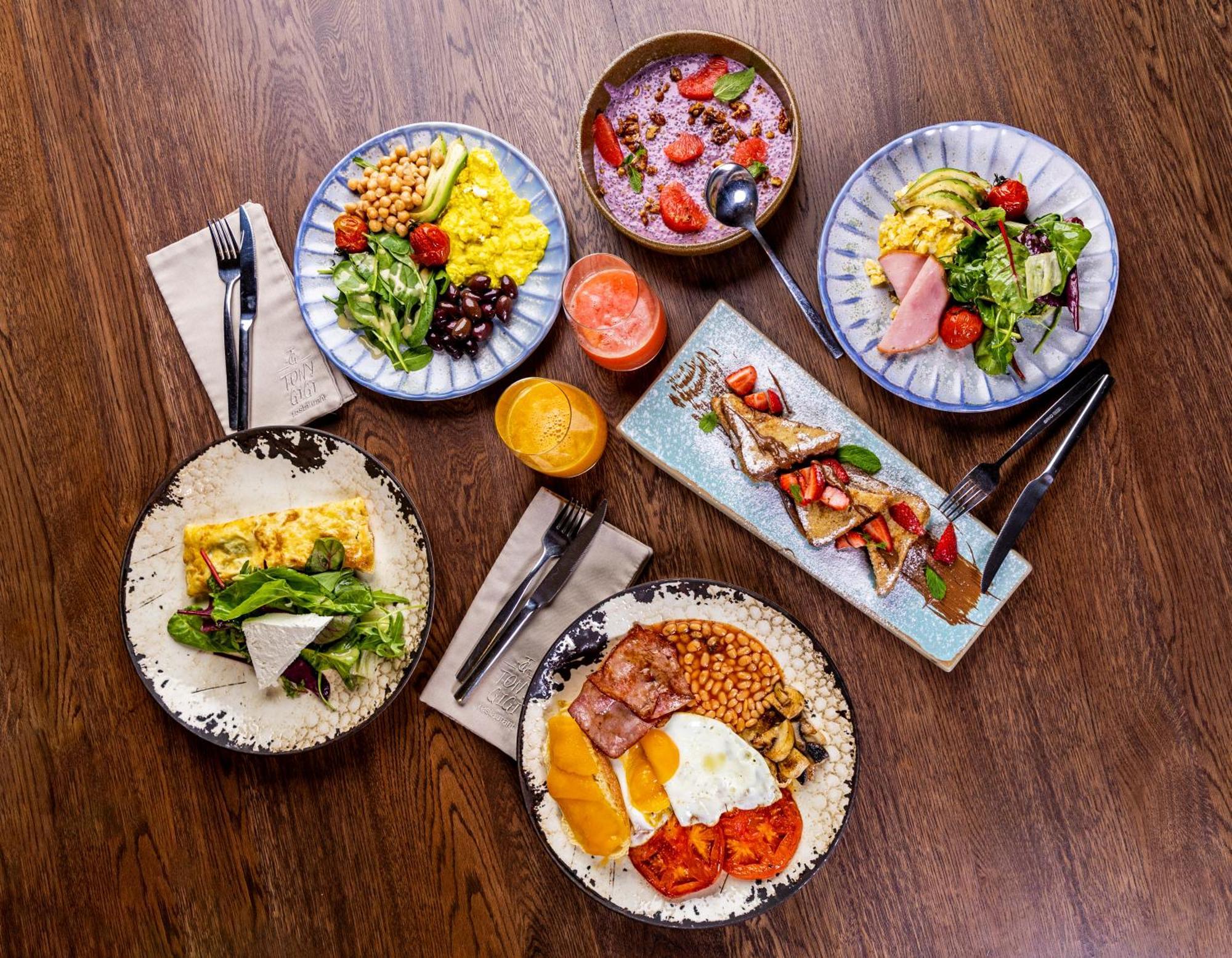Hotel Residence Promenade Burgas Exterior photo A selection of dishes from the restaurant