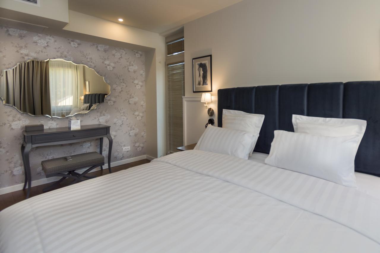 Hotel Residence Promenade Burgas Exterior photo Deluxe room